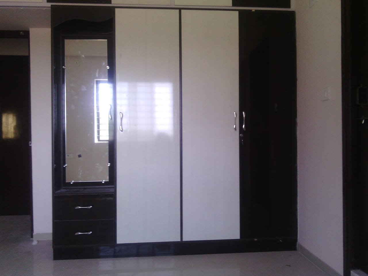 PLYWOOD(FIXED FURNITURE)3
